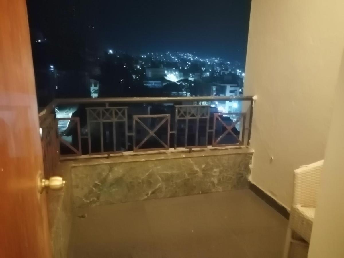 Maharaja Regency Hotel Satara Bagian luar foto